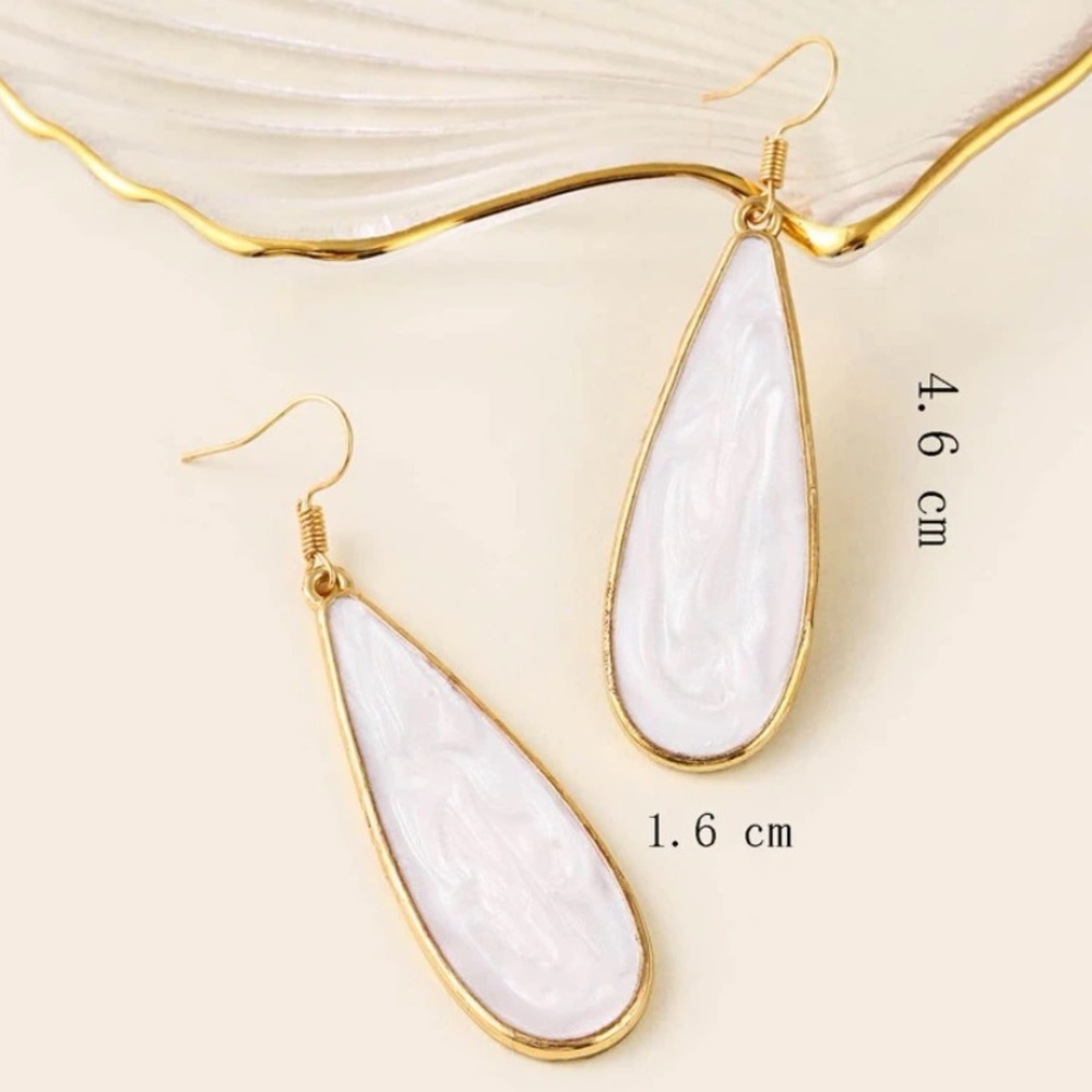 *BUNDLE 3 SAVE 20%* NWT GEOMETRIC DROP EARRINGS PEARL - Picture 2 of 3